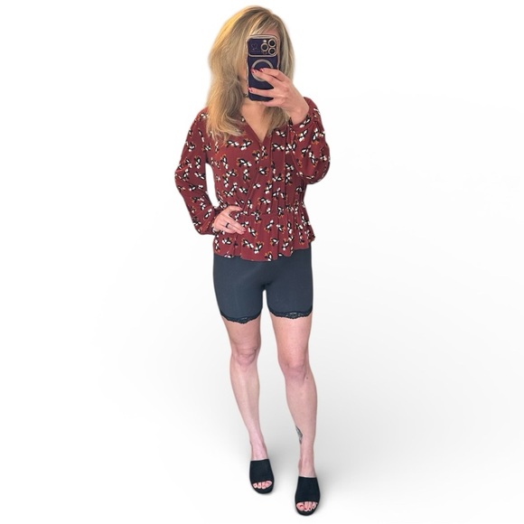 Banana Republic Burgundy Floral Wrap Blouse Size Medium - Picture 7 of 7